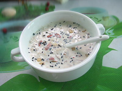 人到老年要注重饮食养生