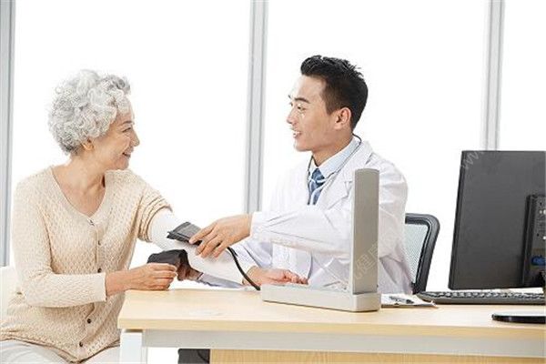 七旬老太“倒开花”为哪般